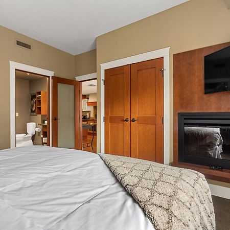 Adventurer'S Escape~ Mountain Luxury Resort Canmore Eksteriør bilde