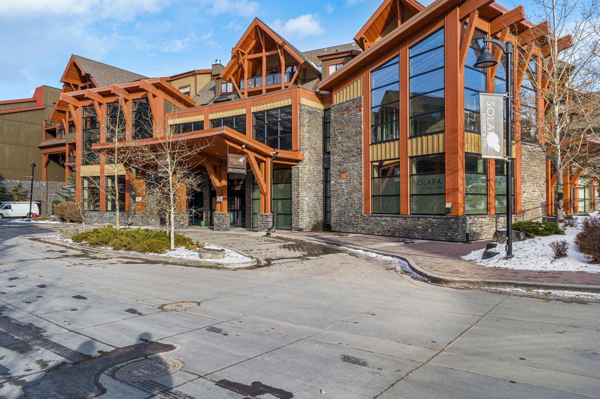 Adventurer'S Escape~ Mountain Luxury Resort Canmore Eksteriør bilde