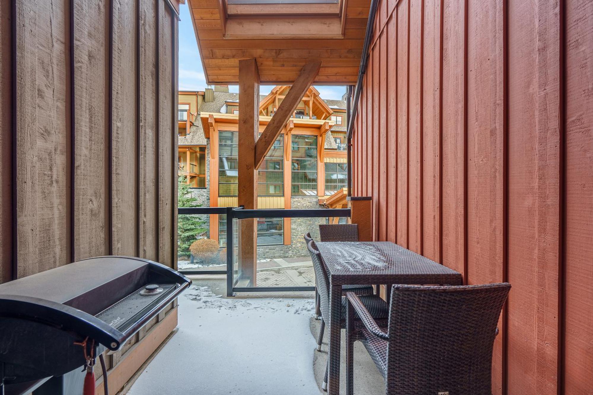 Adventurer'S Escape~ Mountain Luxury Resort Canmore Eksteriør bilde